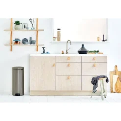 Brabantia NewIcon 30 Litre Pedal Kitchen Bin - Platinum