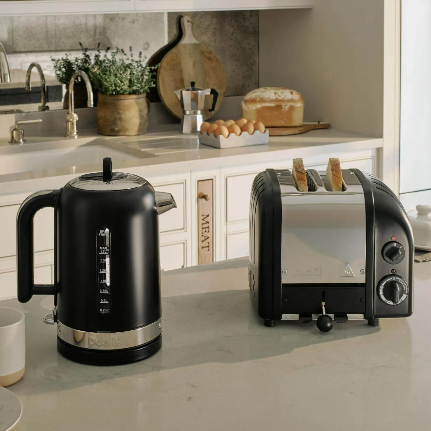 Dualit Classic 72785 1.7 Litre Cordless Kettle - Matt Black