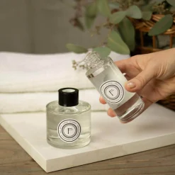 Freckleface 100ml Reed Diffuser Refill with Reeds - Strawberries & Cream