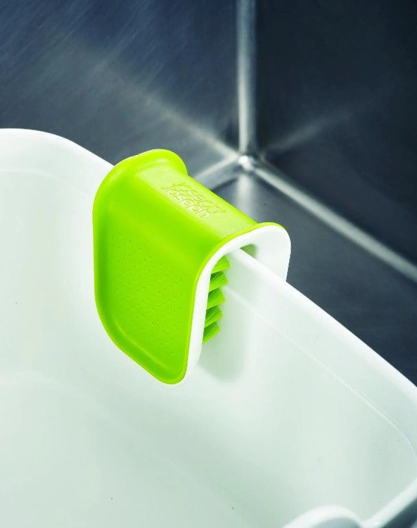 Joseph Joseph BladeBrush Knife Cleaner - Green