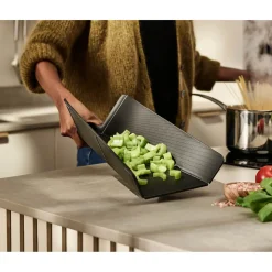 Joseph Joseph Chop2Pot Plus Regular - Black