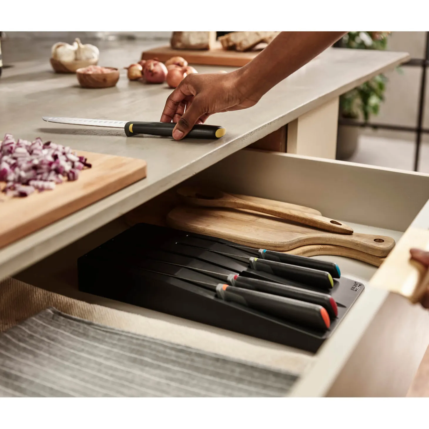 Joseph Joseph Elevate Knife Set with In-drawer Storage Tray - 5 Piece