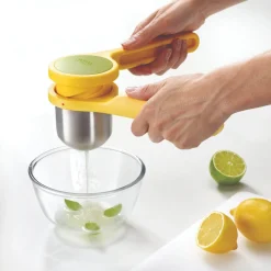 Joseph Joseph Helix Citrus Press - Yellow