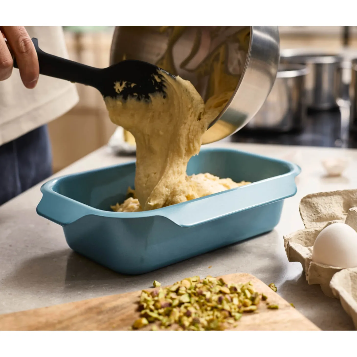 Joseph Joseph Nest™ Bake Oven 2lb Non-Stick Loaf Tin - Blue