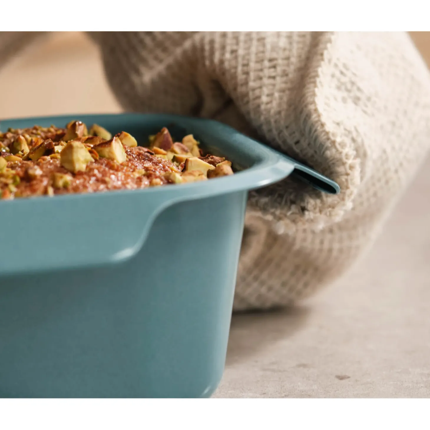 Joseph Joseph Nest™ Bake Oven 2lb Non-Stick Loaf Tin - Blue