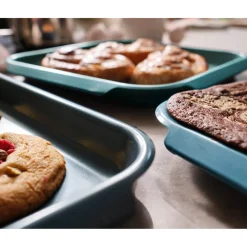 Joseph Joseph Nest™ Bake Oven Non-Stick 3 Piece Baking Tray Set - Blue