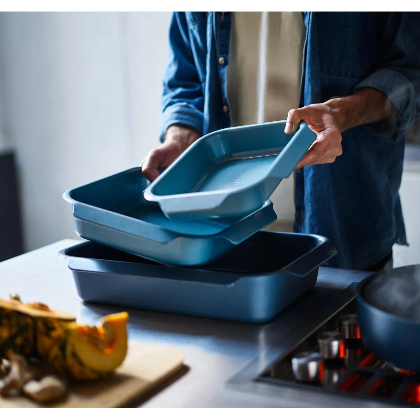 Joseph Joseph Nest™ Oven Non-Stick Small Roasting Tray - Blue