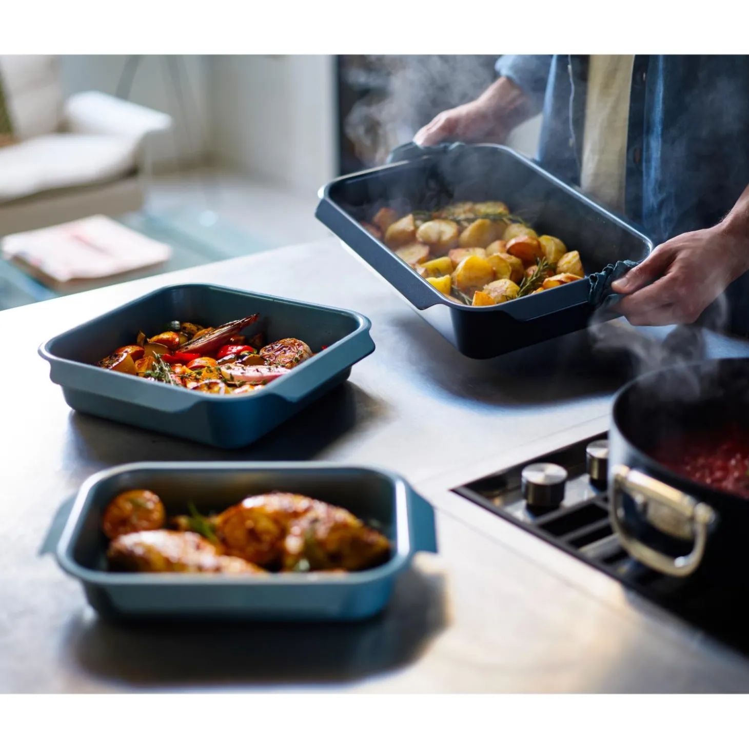 Joseph Joseph Nest™ Oven Non-Stick Large Roasting Tray - Blue