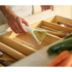 Joseph Joseph Switch™ 2-in-1 Multi-Blade Peeler