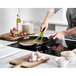 Joseph Joseph Twist Whisk - Grey / Green