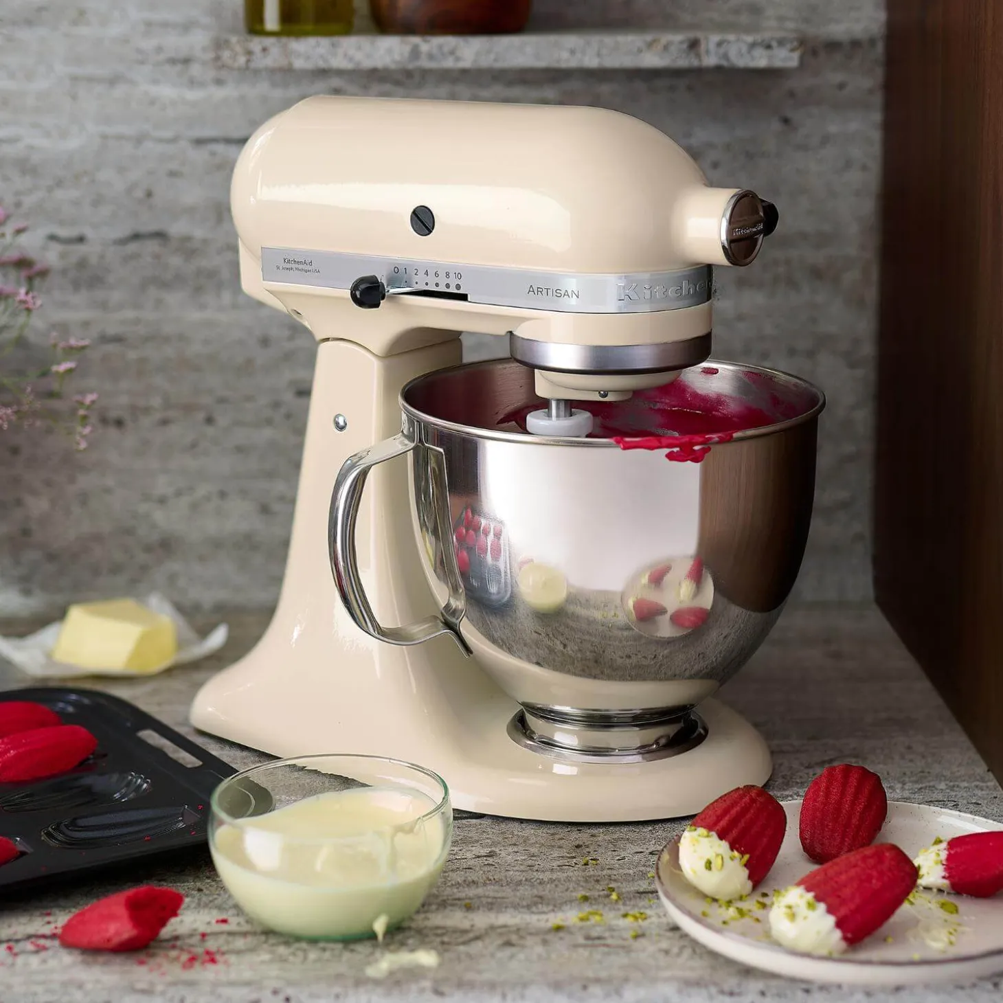 KitchenAid 175 Artisan Tilt-Head Stand Mixer - Almond Cream