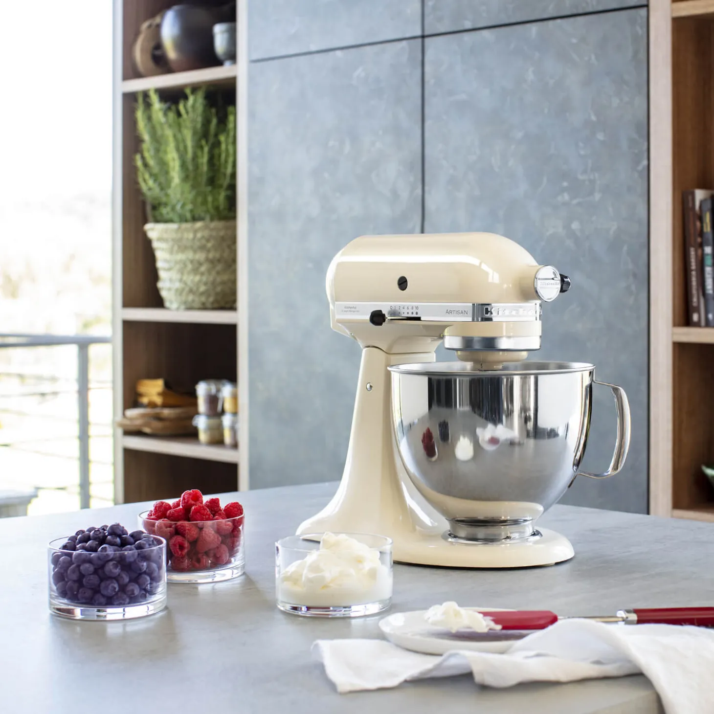 KitchenAid 125 Artisan Tilt-Head Stand Mixer - Almond Cream
