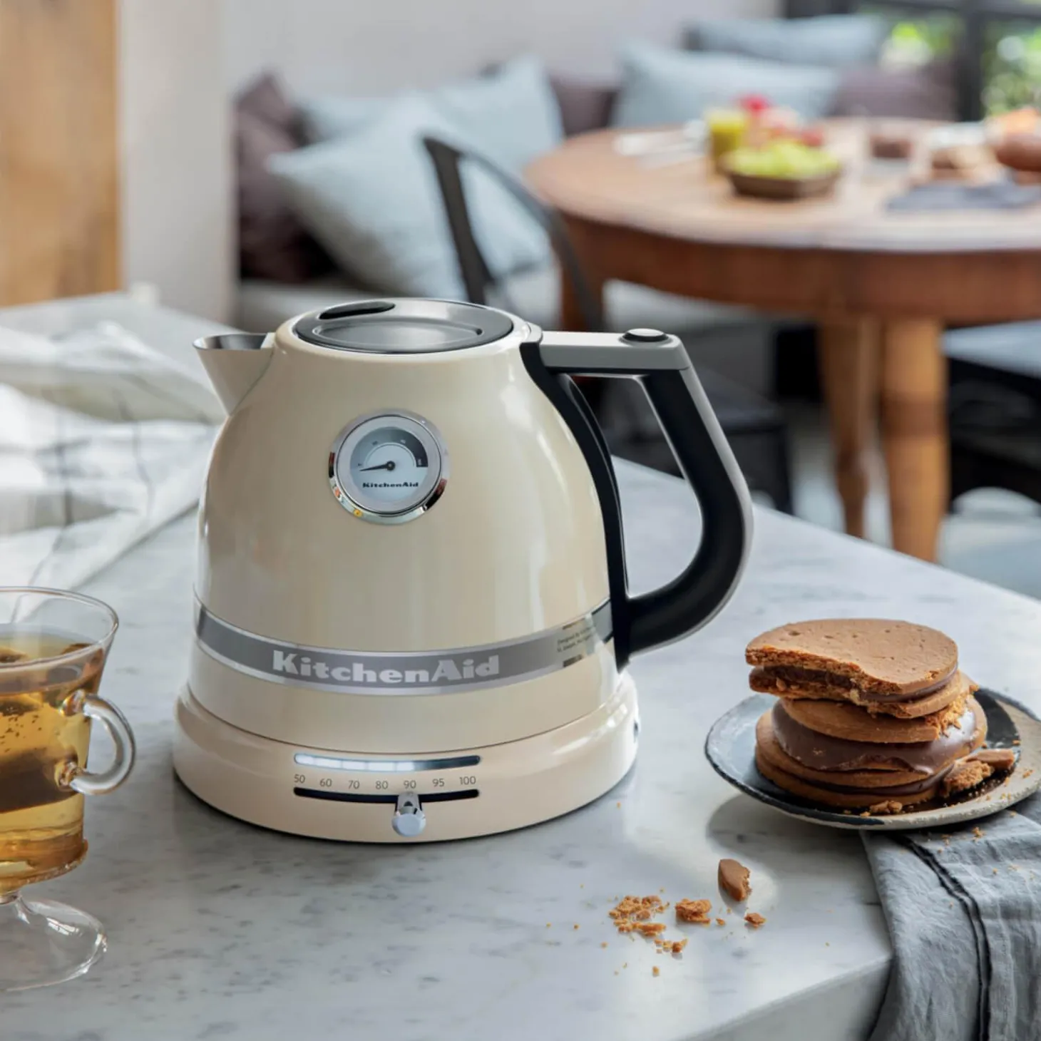 KitchenAid Artisan 5KEK1522BAC 1.5 Litre Kettle - Almond Cream