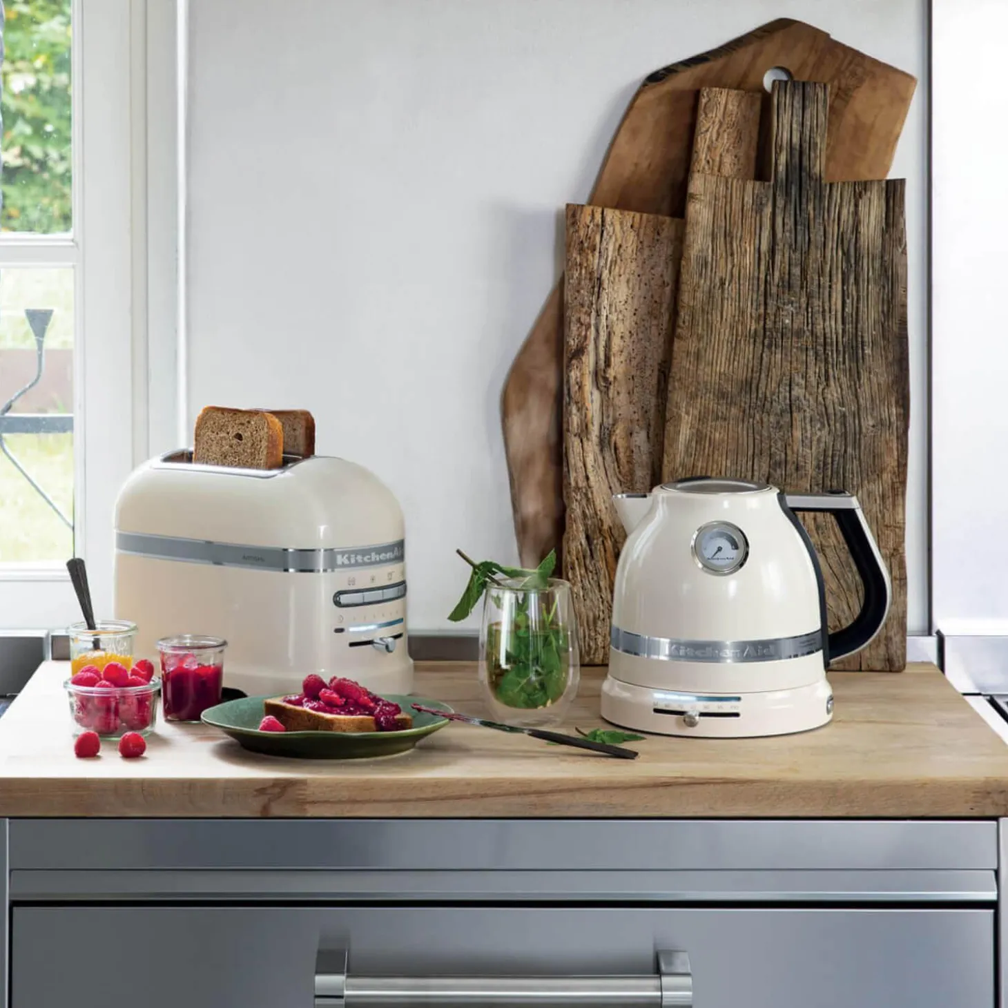 KitchenAid Artisan 5KMT2204BAC 2 Slice Toaster - Almond Cream