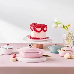 Le Creuset Cast Iron 20cm Heart Shape Dish with Lid - Shell Pink