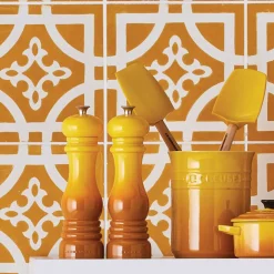 Le Creuset Classic Pepper Mill - Nectar