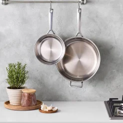 Le Creuset Classic 3-Ply Stainless Steel 28cm Uncoated Frying Pan with Helper Handle