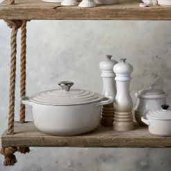 Le Creuset Classic Salt Mill - Meringue