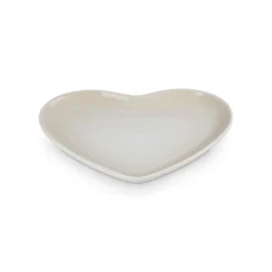 Le Creuset 23cm Heart Stoneware Plate - Meringue