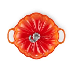 Le Creuset Halloween Cast Iron 24cm Pumpkin Casserole Dish - Volcanic