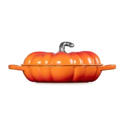 Le Creuset Halloween Signature Cast Iron 28cm Pumpkin Shallow Casserole - Volcanic