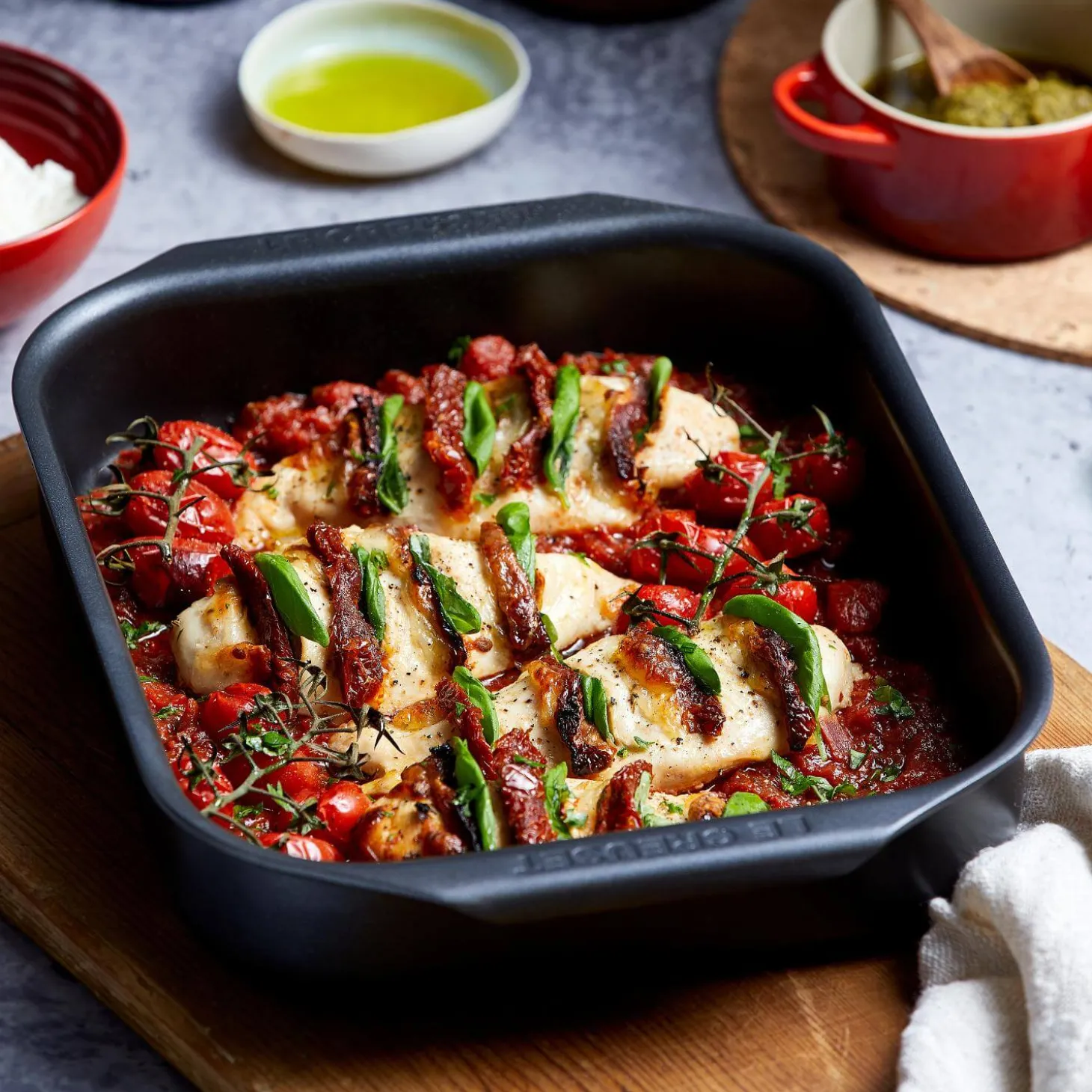 Le Creuset Non-Stick Ovenware 22cm x 22cm Square Roasting Tin