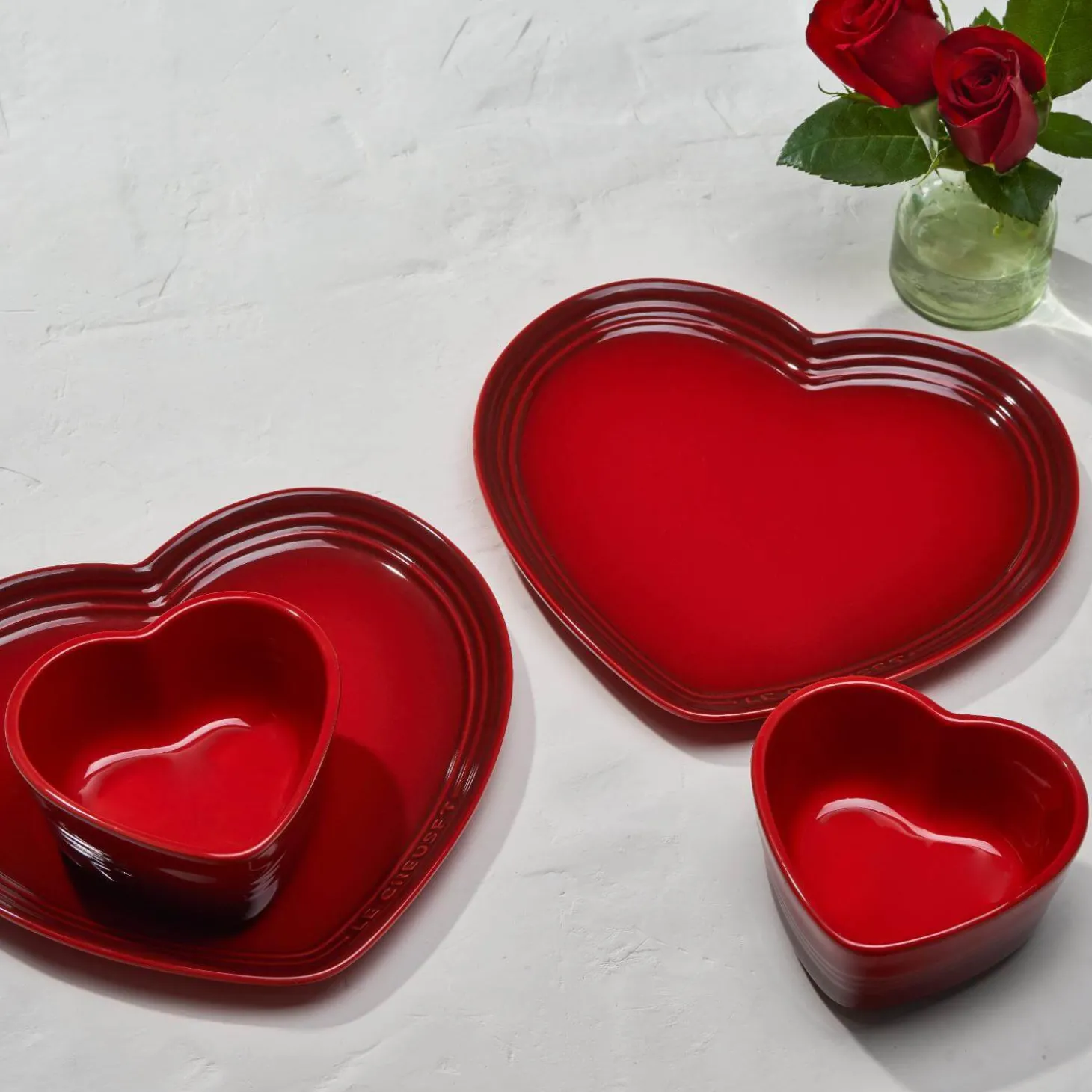 Le Creuset Set of 2 Heart Stoneware Ramekins - Cerise