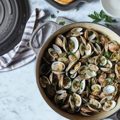 Le Creuset Signature Cast Iron 26cm Shallow Casserole - Flint