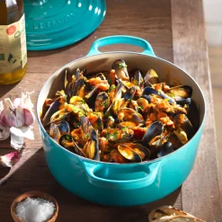 Le Creuset Signature Cast Iron 20cm Round Casserole - Teal