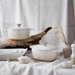 Le Creuset Signature Cast Iron 29cm Oval Casserole - Meringue