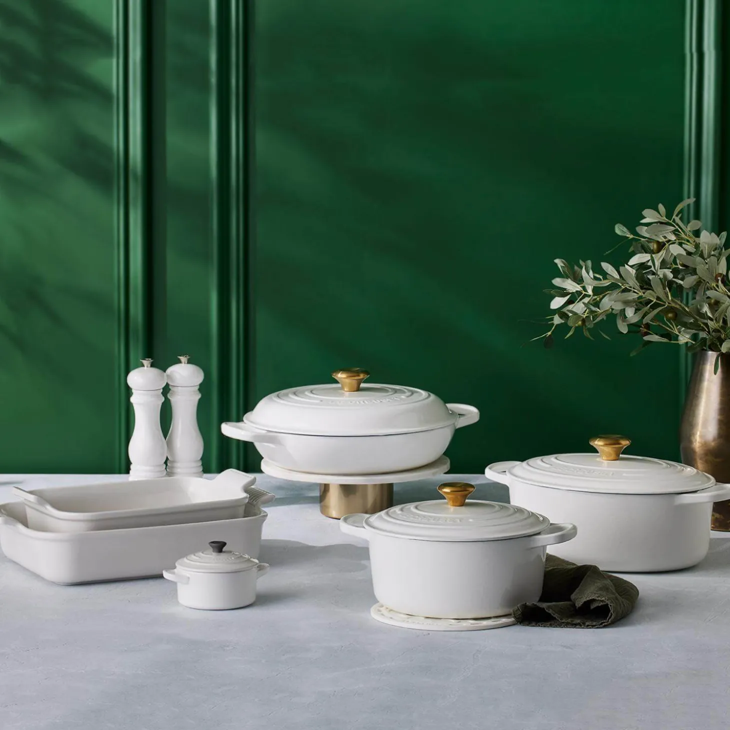 Le Creuset Signature Cast Iron 29cm Oval Casserole - White