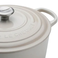 Le Creuset Signature Cast Iron 22cm Round Casserole - Meringue