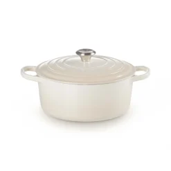 Le Creuset Signature Cast Iron 26cm Round Casserole - Meringue