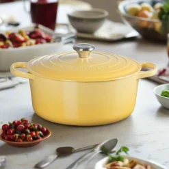 Le Creuset Signature Cast Iron 28cm Round Casserole - Camomille