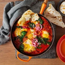 Le Creuset Signature Cast Iron 28cm Frying Pan - Volcanic