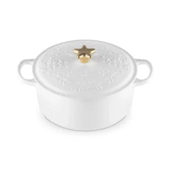 Le Creuset Signature Cast Iron 24cm Christmas Noel Casserole - Cotton