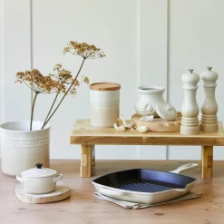 Le Creuset Signature Cast Iron 26cm Square Grillit - Meringue