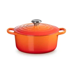 Le Creuset Signature Cast Iron 24cm Round Casserole - Volcanic
