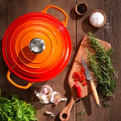 Le Creuset Signature Cast Iron 24cm Round Casserole - Volcanic