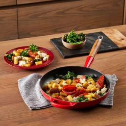 Le Creuset Signature Cast Iron 28cm Frying Pan - Cerise