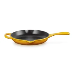 Le Creuset Signature Cast Iron 23cm Round Skillet - Nectar