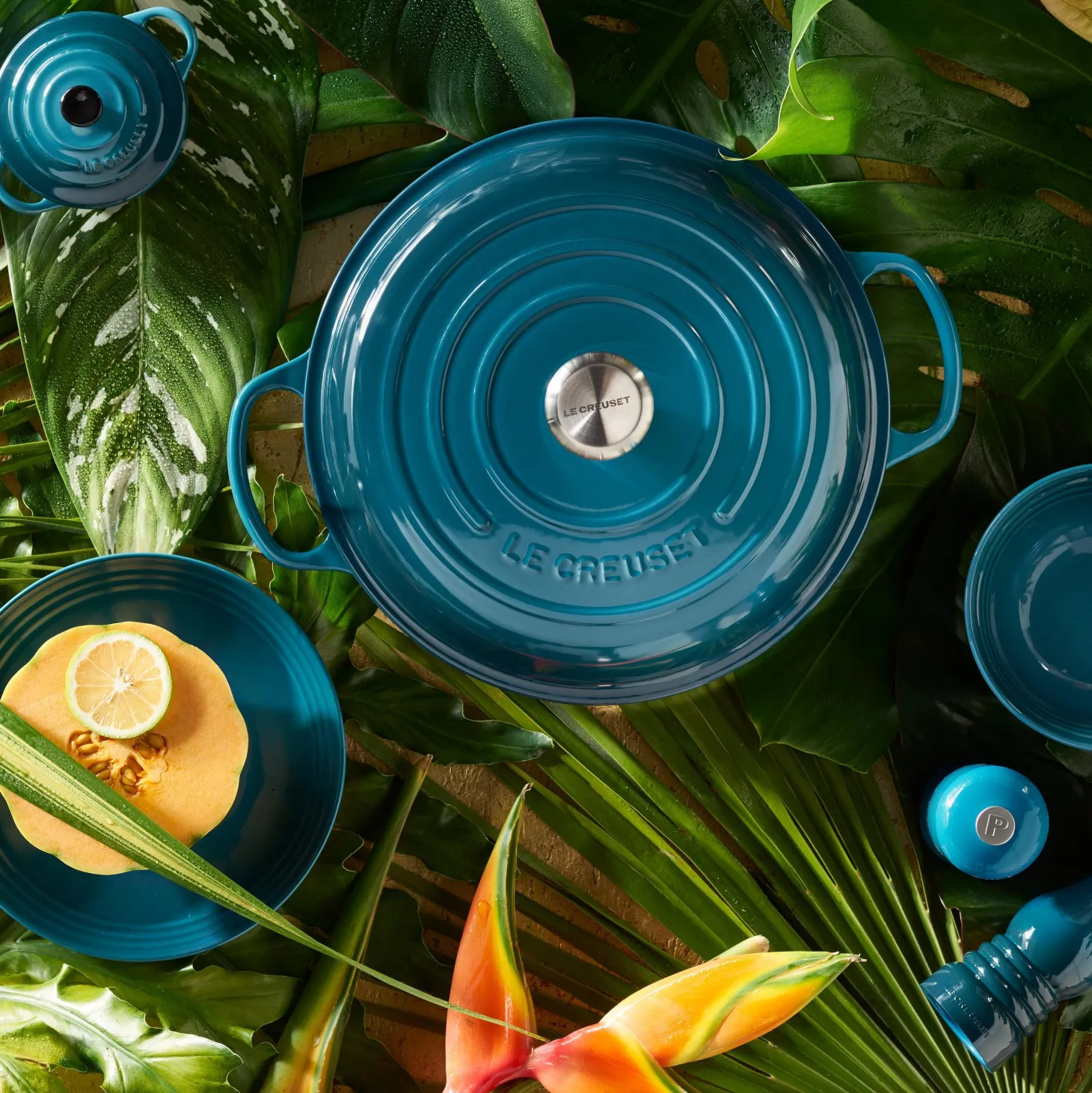 Le Creuset Signature Cast Iron 26cm Shallow Casserole - Deep Teal