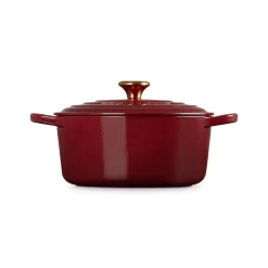 Le Creuset Signature Cast Iron 22cm Round Casserole - Garnet