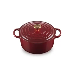 Le Creuset Signature Cast Iron 22cm Round Casserole - Garnet