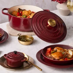 Le Creuset Signature Cast Iron 22cm Round Casserole - Garnet
