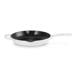 Le Creuset Signature Cast Iron 23cm Round Skillet - White