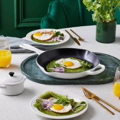 Le Creuset Signature Cast Iron 23cm Round Skillet - White