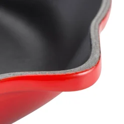 Le Creuset Signature Cast Iron 23cm Round Skillet - Cerise