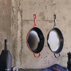 Le Creuset Signature Cast Iron 23cm Round Skillet - Cerise