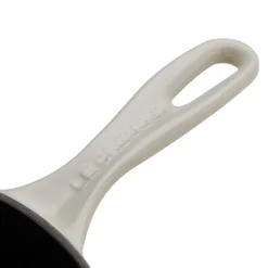 Le Creuset Signature Cast Iron 23cm Round Skillet - Meringue